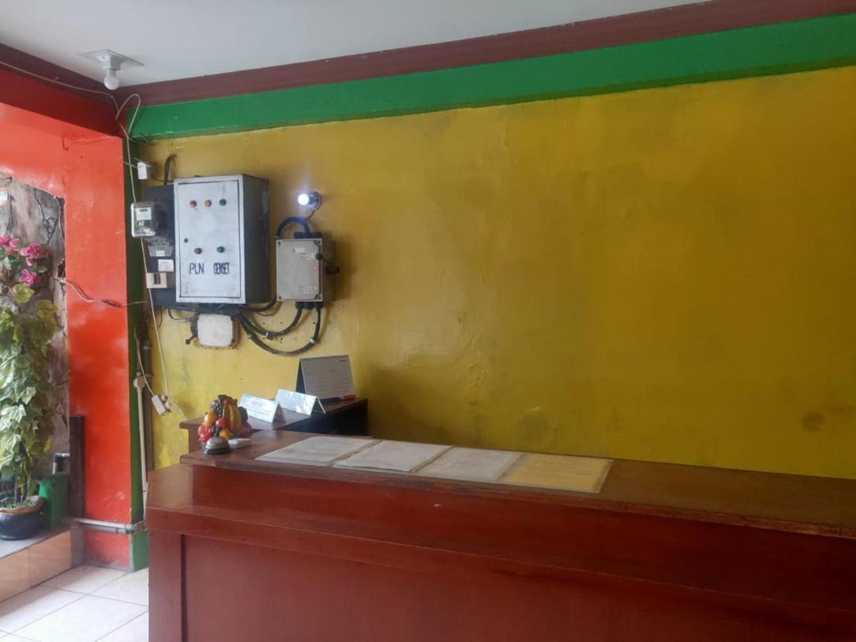 Oyo 90041 Hotel Sinar Lumayan Syariah บาลิกปาปัน ภายนอก รูปภาพ